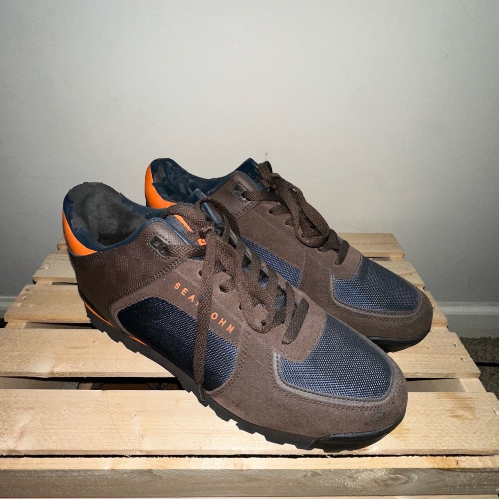 Brand: Sean John
Size: 10.5
Color: Brown